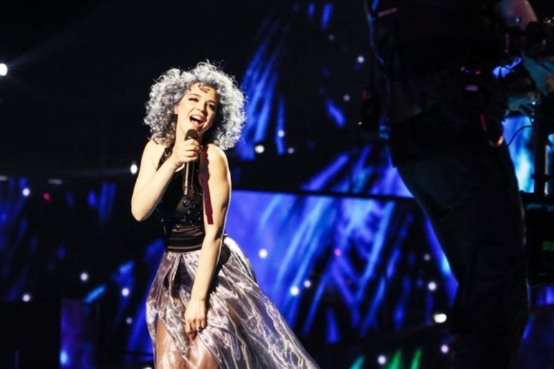 Eurovision 2016: Ελβετία: Η Ryka ξυπόλητη στη σκηνή