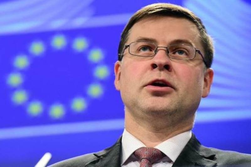 Ντομπρόβσκις: Δεν βλέπω στο ορατό μέλλον την ένταξη της Τουρκίας στην ΕΕ