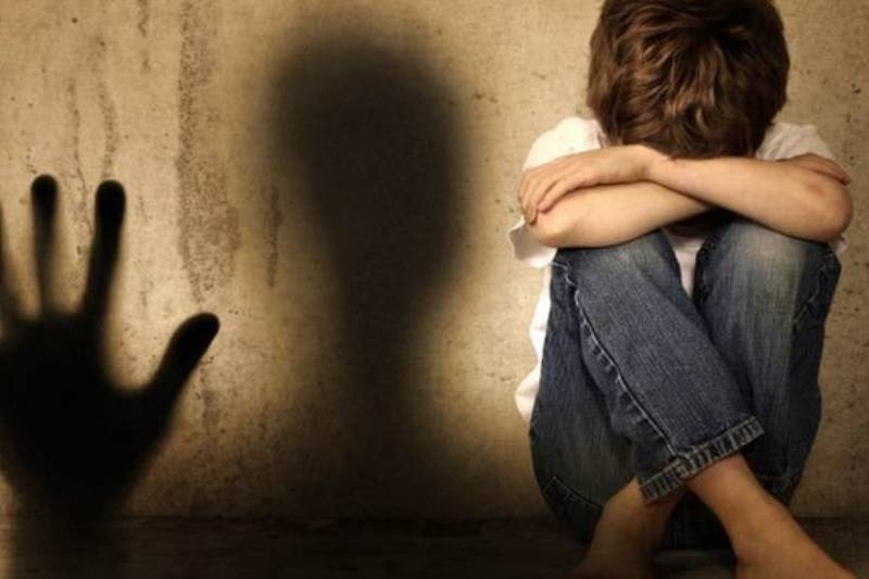 Φρίκη στον Κορυδαλλό: Αυτός είναι ο παιδεραστής που έδινε ναρκωτικά σε αγόρι και το βίαζε (photos)