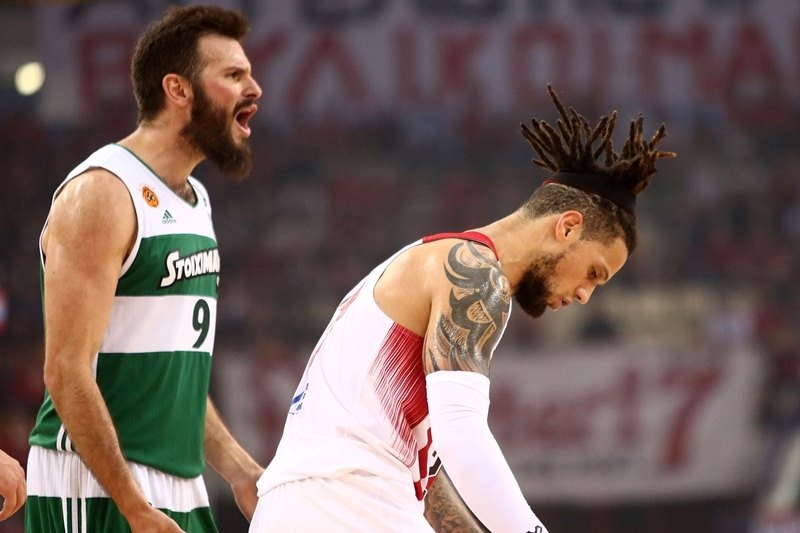 Ολυμπιακός - Παναθηναϊκός 77-72: «Κλοπή» στο ΟΑΚΑ, «κλοπή» και στο ΣΕΦ