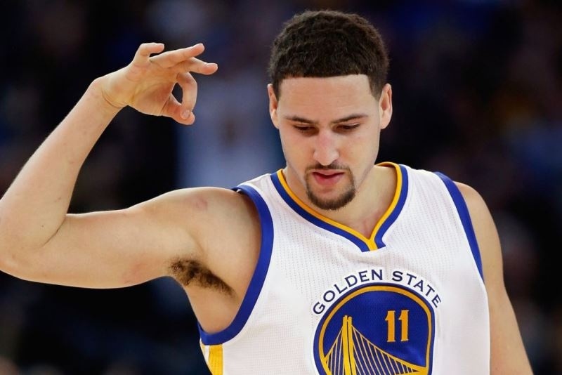 Ακόμα βάζει τρίποντα ο Κλέι Τόμπσον! (video)