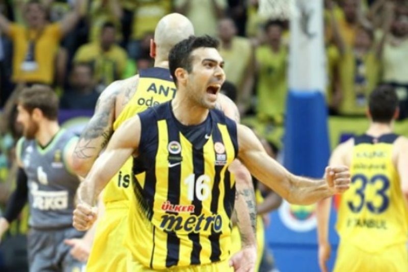 Μείωσε η Εφές στους τούρκικους τελικούς