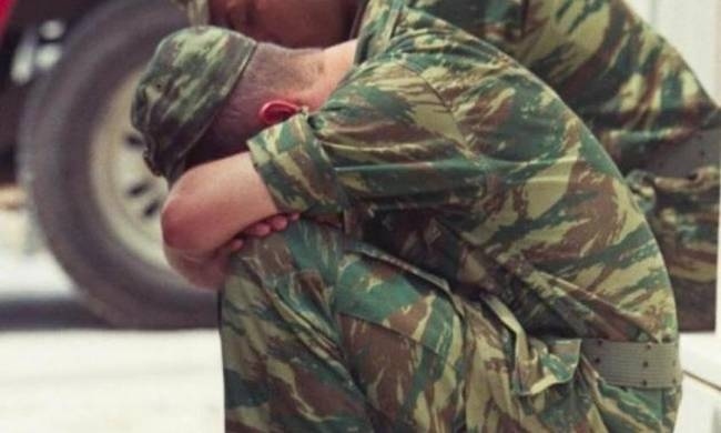 Σοκ στην Κρήτη: Φαντάρος έκοψε τις φλέβες του μετά από ερωτική απογοήτευση