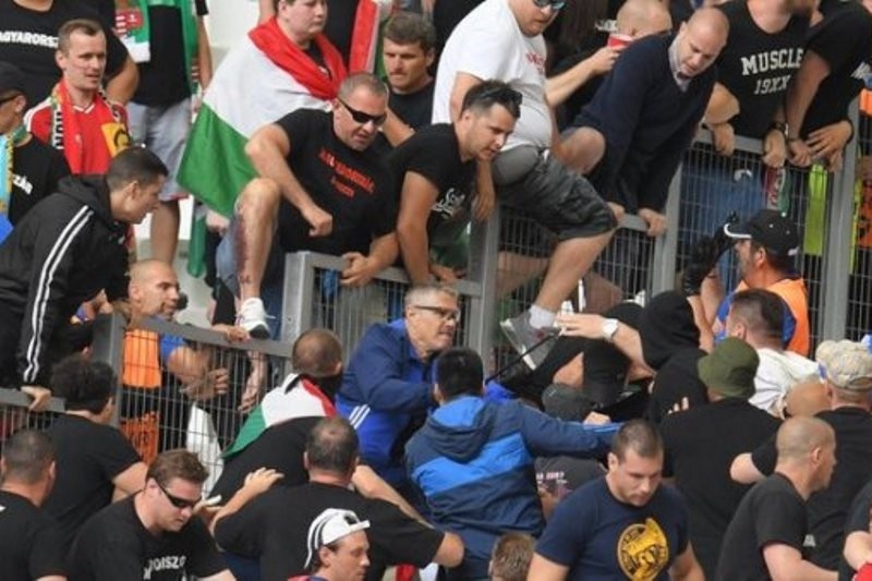 Euro 2016: Φωτογραφίες και βίντεο από τα επεισόδια των Ούγγρων! (photos+video)