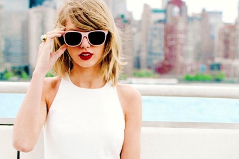 Η Taylor Swift έκανε πλαστική και σου έχουμε και τις αποδείξεις