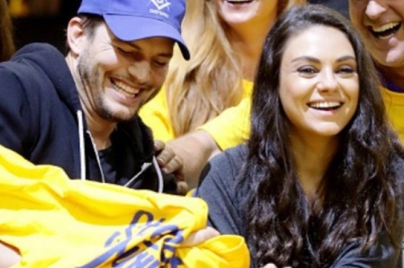 Η Mila Kunis, λίγο πριν γεννήσει , μιλά για την κακή της σχέση με τον Ashton Kutcher