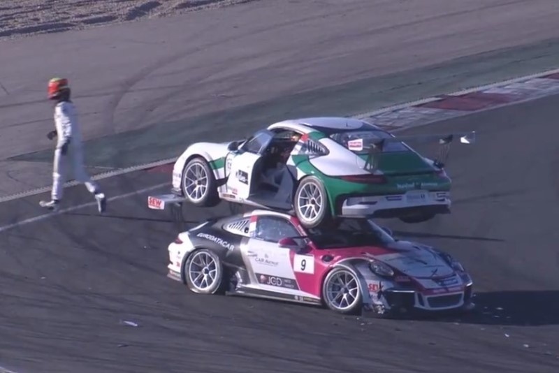 Επικό! «Καβάλησε» την Porsche με την… Porsche του! (videο)