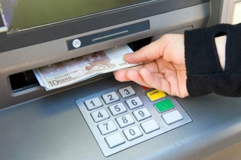 Capital Controls: Έρχονται σαρωτικές αλλαγές – Πόσα χρήματα θα μπορούμε να σηκώσουμε