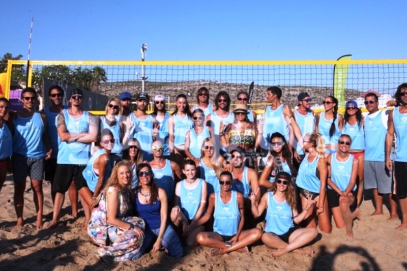 Οι Celebrities έπαιξαν Beach Volley για τη WIN Hellas και ήμασταν εκεί