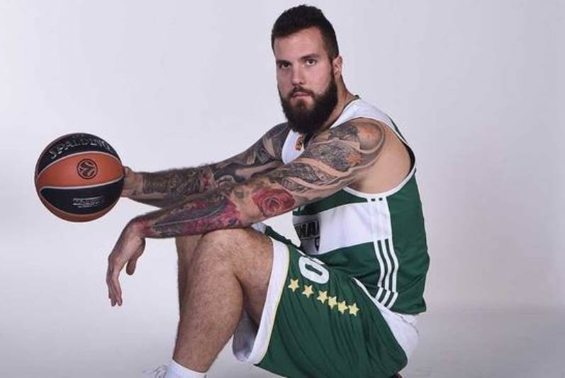 Έτσι αποχαιρέτισαν τον «Ράντουλα» οι φίλοι του Παναθηναϊκού (photo)