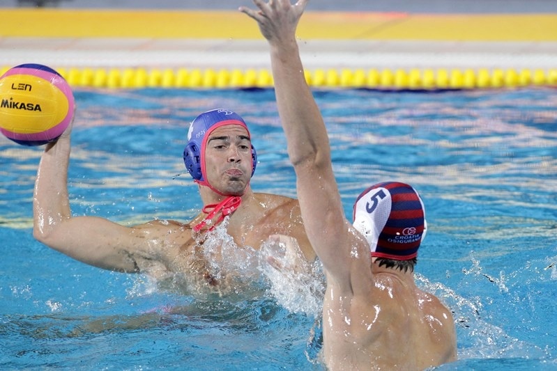 Στη Σαβόνα ο Γούνας