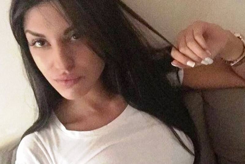 Νέα σχέση για την Φρόσω Κυριάκου με πασίγνωστο λαϊκό τραγουδιστή (;) - H φωτογραφία ντοκουμέντο