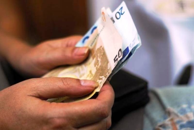 Είναι να απορείς! Αύξηση στον δείκτη μισθών στο σύνολο της οικονομίας
