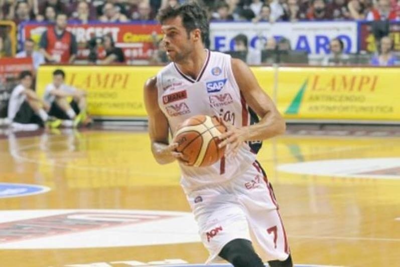 Δεν πάει πουθενά ο Τσερέλα