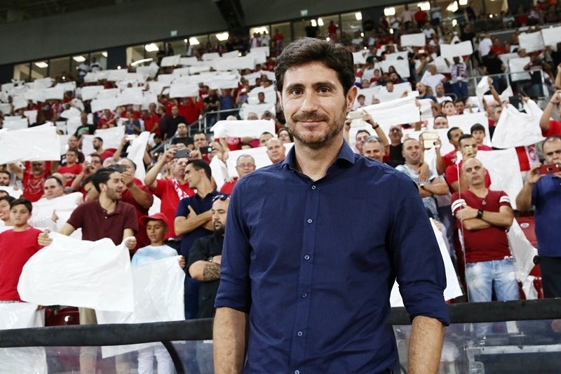 Σε δύσκολη θέση ο Βίκτορ