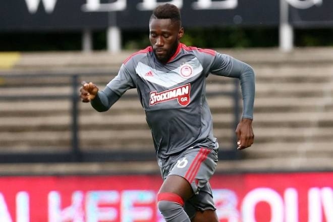 Ολυμπιακός: Έφυγε για Αγγλία ο Μαζουακού!