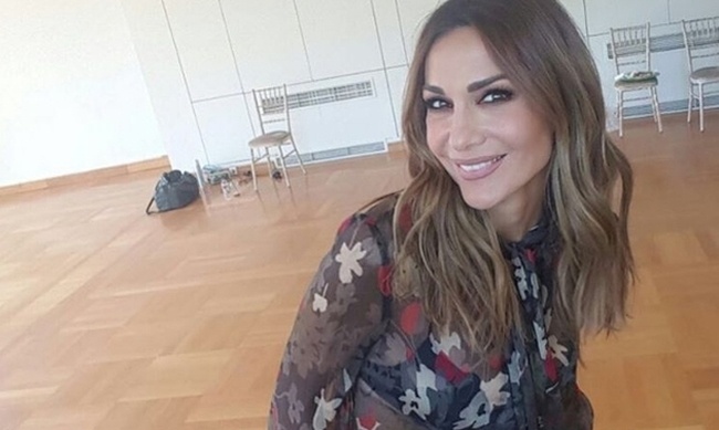 Flashback: Η Δέσποινα Βανδή με την κόρη της στην ίδια φωτογραφία 10 χρόνια μετά