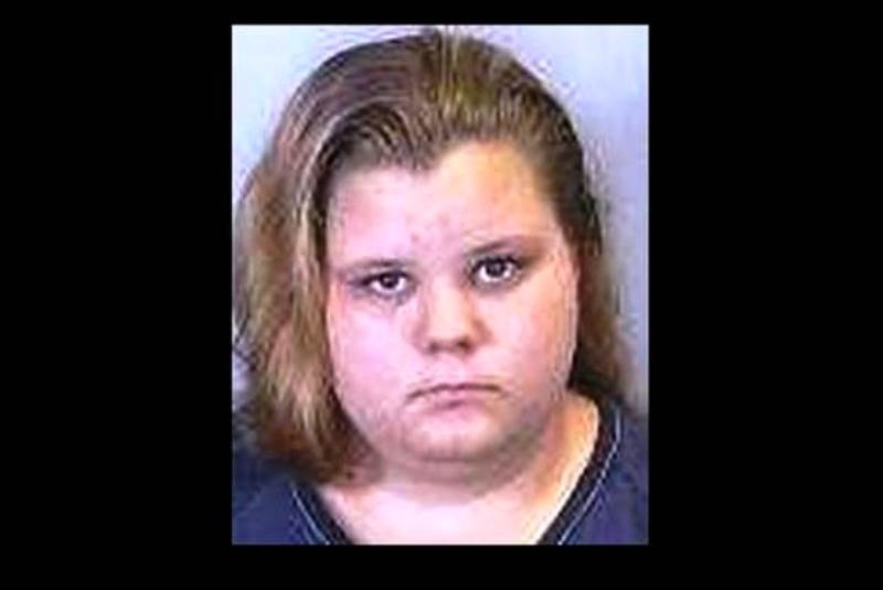 ΣΟΚ: Αυτή είναι η 18χρονη που ανάγκαζε το σκύλο της να της κάνει στοματικό έρωτα!