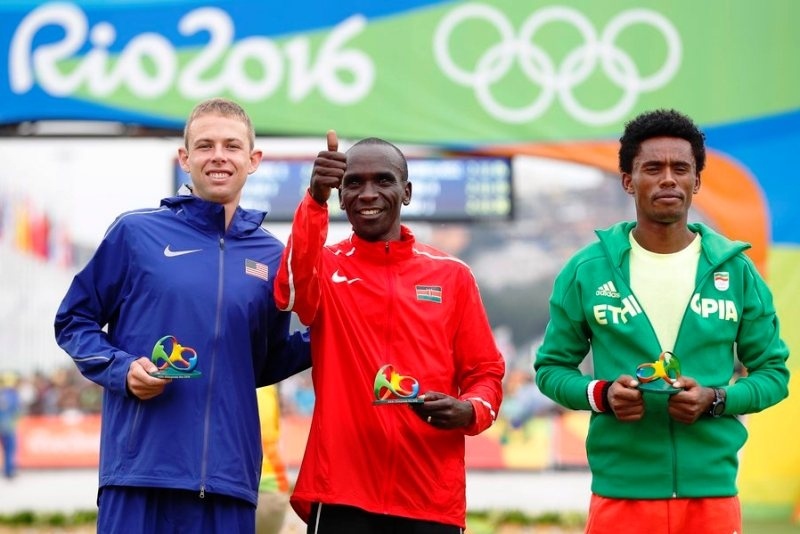 Ο Κιπτσόγκ Ολυμπιονίκης στον Μαραθώνιο, έκανε το «νταμπλ» η Κένυα