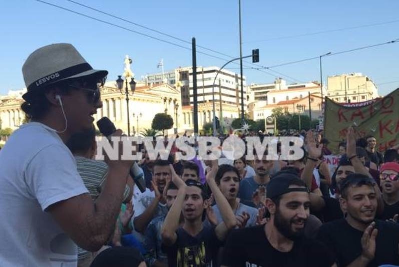 Συγκέντρωση αλληλεγγύης στα Προπύλαια για την επίθεση στην κατάληψη «Νοταρά 26»