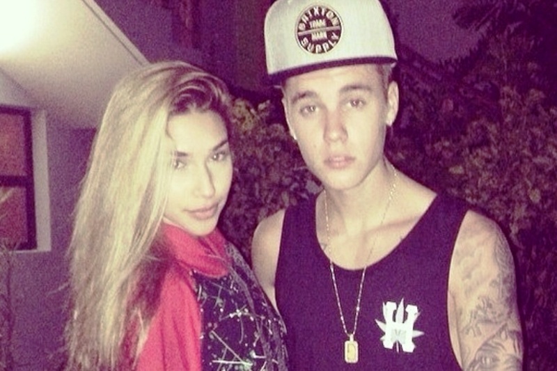 Η πρώην του Bieber στην αγκαλιά πασίγνωστου ποδοσφαιριστή