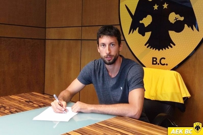 AEK: Ανακοινώθηκε ο Ούκιτς