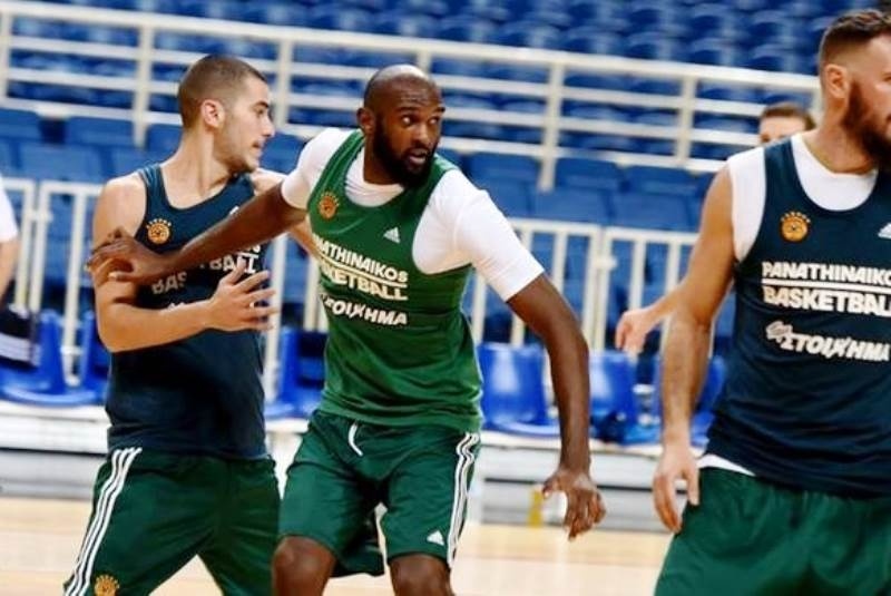 Προπόνηση με... νέο πρόσωπο! (pics)