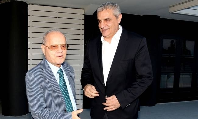 Αποθέωση για Θανάση (vid)