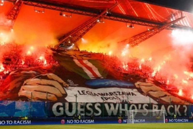 Το απίστευτο coreo των οπαδών της Λέγκια (video, photos)