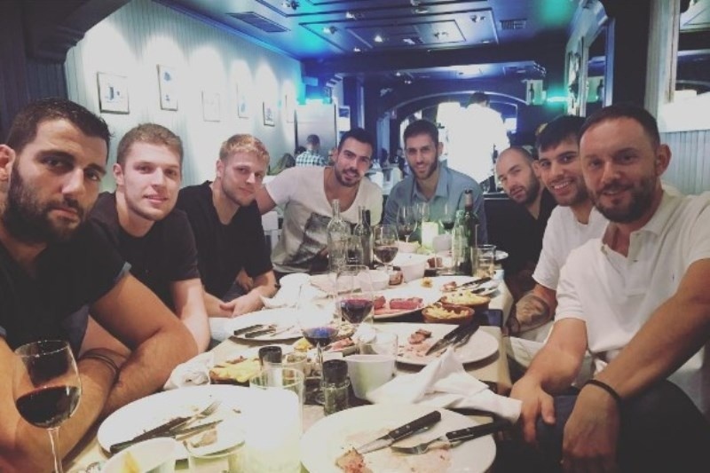 Στο ίδιο τραπέζι Παναθηναϊκός Superfoods και Ολυμπιακός! (photo)