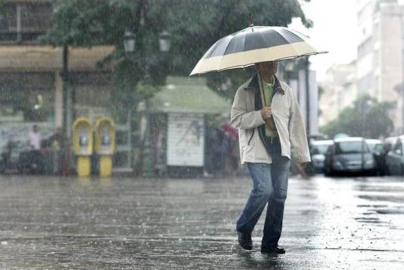 Χαλάει ξανά ο καιρός - Πού θα βρέξει τη Δευτέρα