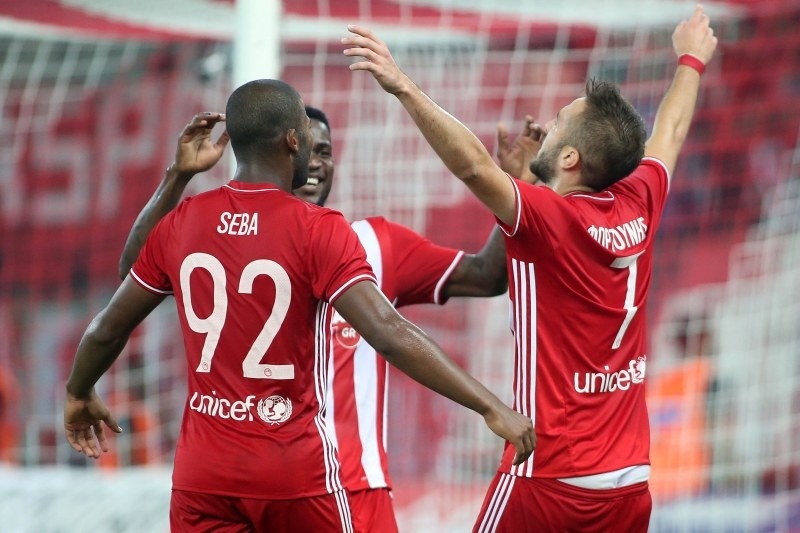 Ολυμπιακός-ΑΕΚ 3-0: Ήταν τραγική και τη διέλυσε!