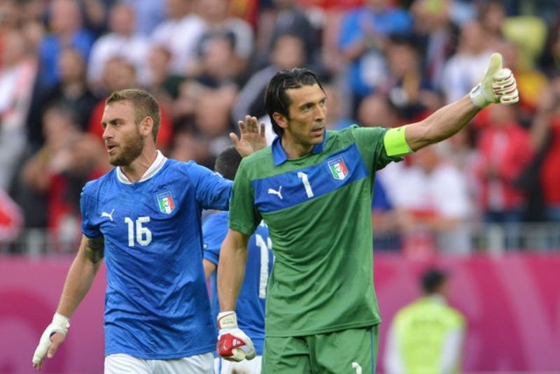 Ντε Ρόσι σε Μπουφόν: «Κάνε το ίδιο λάθος και στη Γιουβέντους!»