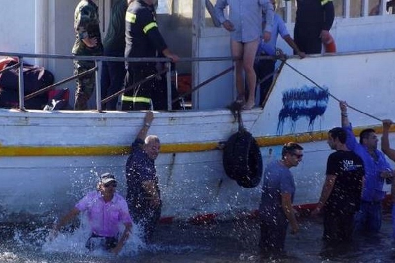 Θαλαμηγός με 130 μετανάστες εντοπίστηκε σε παραλία της Μεθώνης