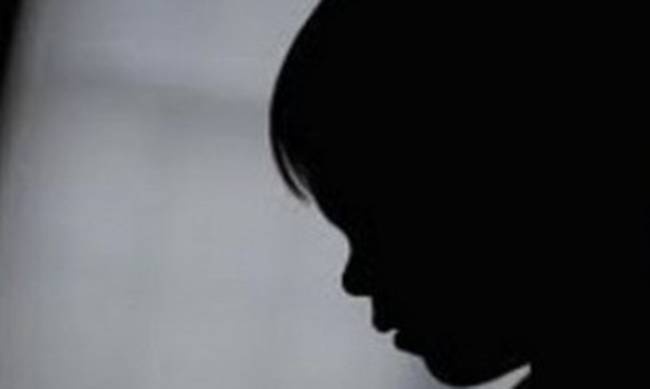 Σοκ στις Σοφάδες: Σε σοβαρή κατάσταση 3χρονη μετά από άγριο ξυλοδαρμό