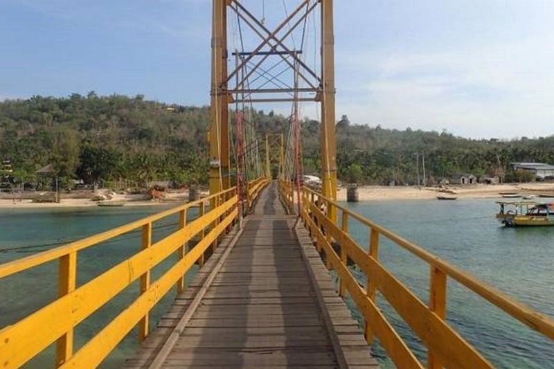 Κατέρρευσε γέφυρα στο Μπαλί: Τουλάχιστον 9 νεκροί και 18 τραυματίες (pics)