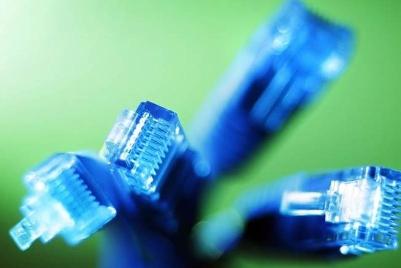 Το γιγαντιαίο καλώδιο του ίντερνετ που φτιάχνουν μαζί google και facebook