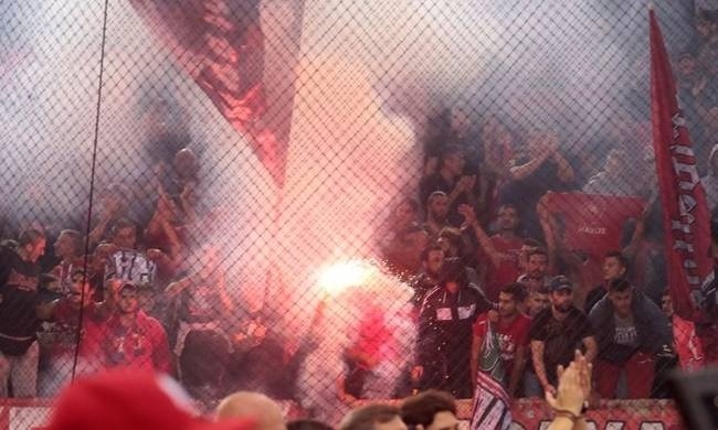 Έκαναν… γαργάρα το «ντου» στα αποδυτήρια! (pics)