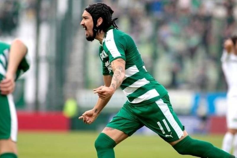 Ώρα να ξαναγίνει... πρέσβης