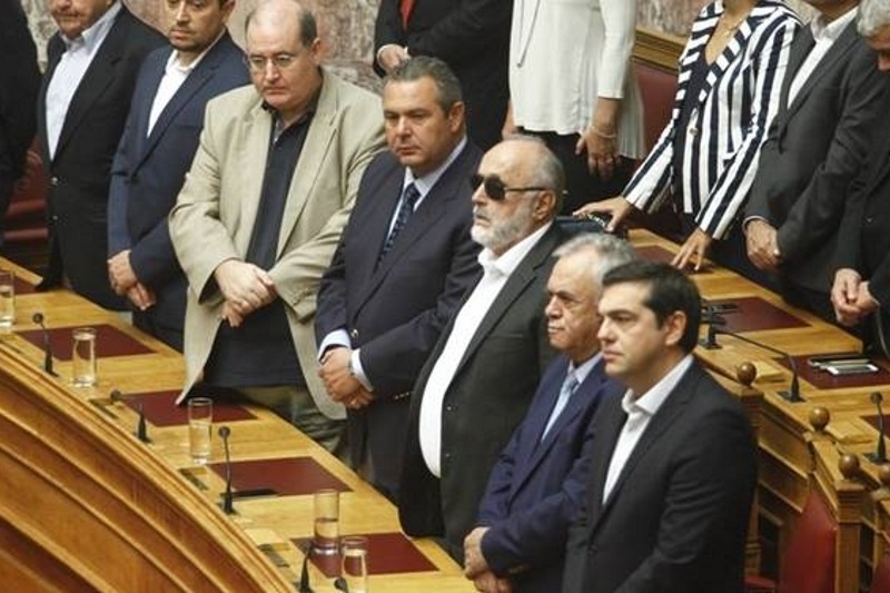 Αρχίζει να φτιάχνεται το «παζλ» του ανασχηματισμού