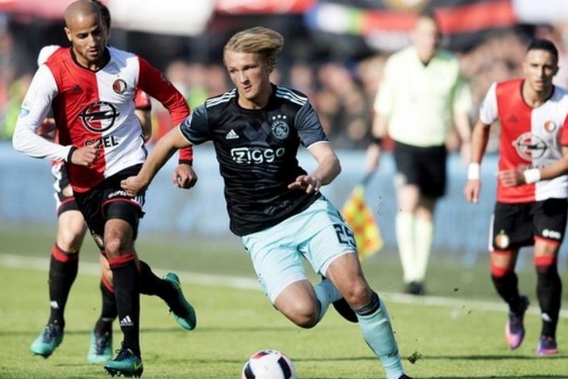 Συνεχίζει αήττητη η Φέγενορντ