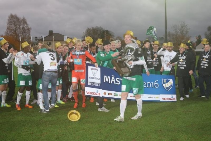 Το σήκωσε η Μάριενχαμ!