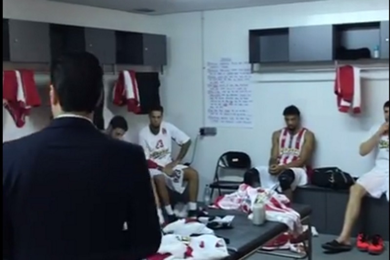 Τα συγχαρητήρια του Σφαιρόπουλου στους παίκτες του Ολυμπιακού (vid)