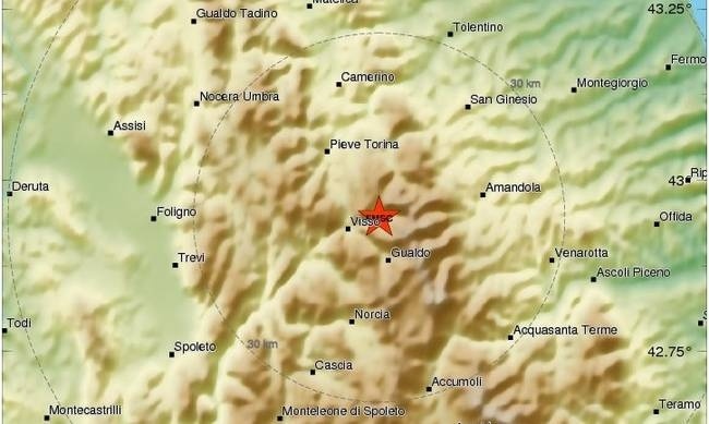 Ο Εγκέλαδος «ταρακούνησε» ξανά την Ιταλία (pics)