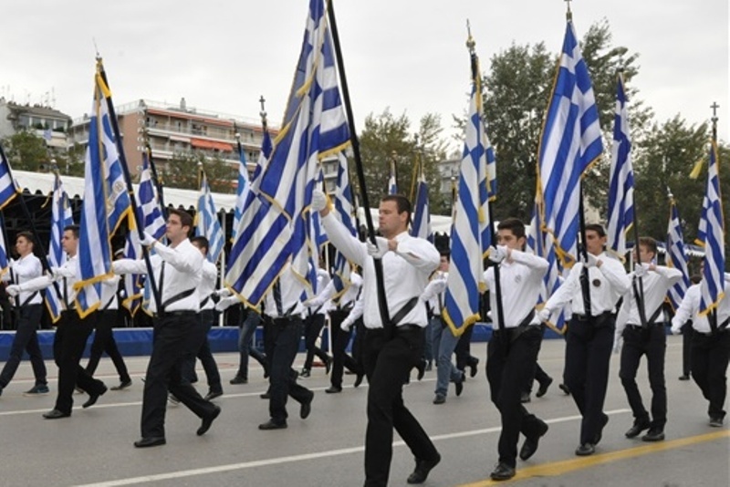 Απείλησαν διευθυντή σχολείου για τη θέση μαθητή στην παρέλαση!