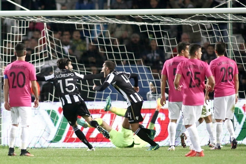 Καλό το αμυντικό στήσιμο, αλλά πρέπει να παιχτεί και μπάλα...