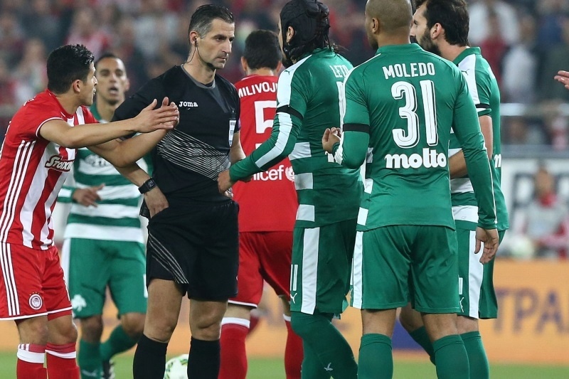 Ολυμπιακός-Παναθηναϊκός 3-0: Η έντονη στιχομυθία Λέτο-Σιδηρόπουλου!