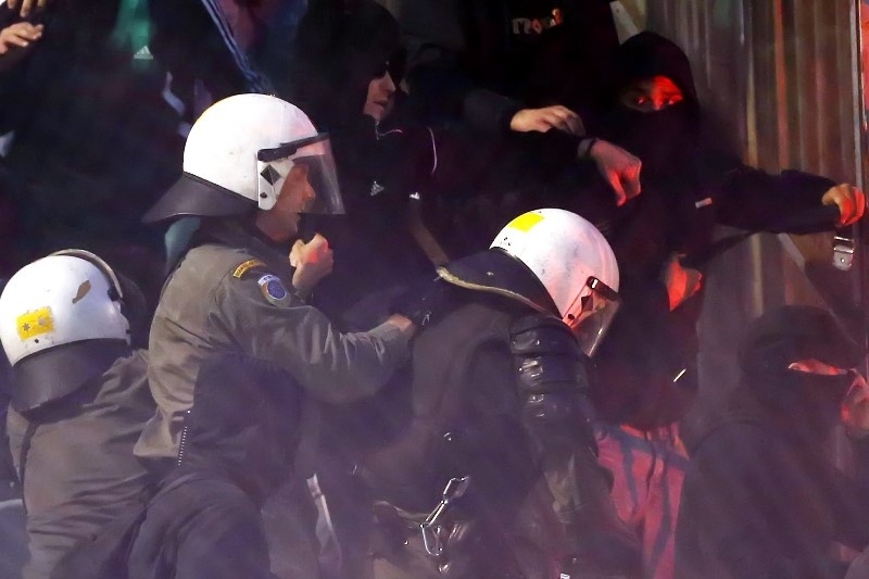 Επεισόδια με οπαδούς του ΠΑΟΚ στην Αθήνα!