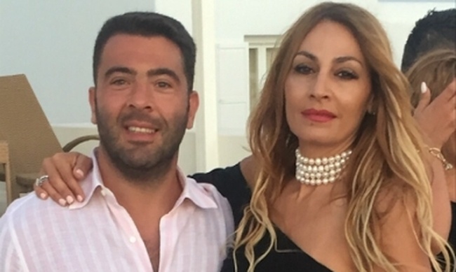 Παντρεύτηκε μέσα στο κρατητήριο ο Αγγλούπας