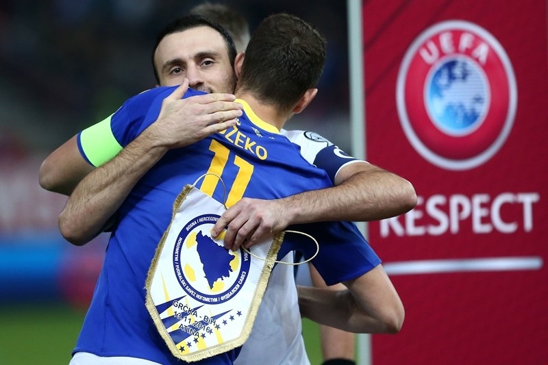 Το κολάζ – μήνυμα για την ένταση στο «Γ. Καραϊσκάκης»